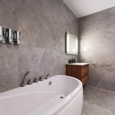 Duplex Maisonette With Heated P-pool And Jacuzzi Semesterbostad St. Julian's