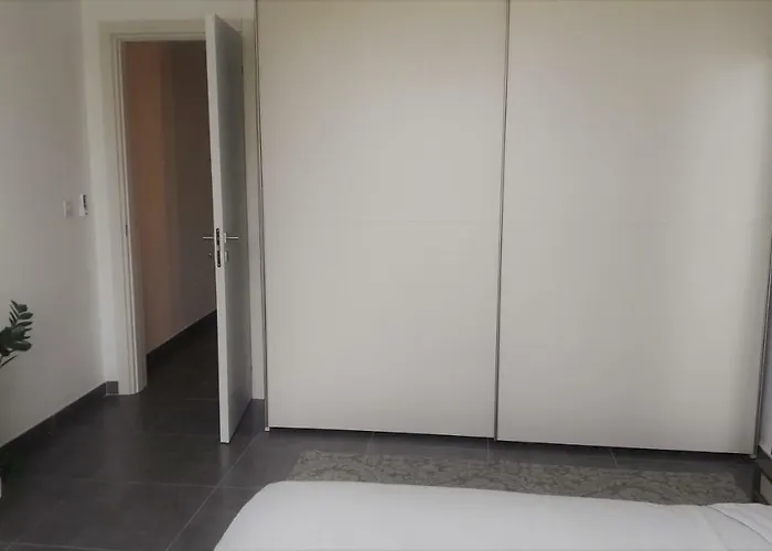 Vakantiehuis Duplex Maisonette With Heated P-pool And Jacuzzi San Ġiljan