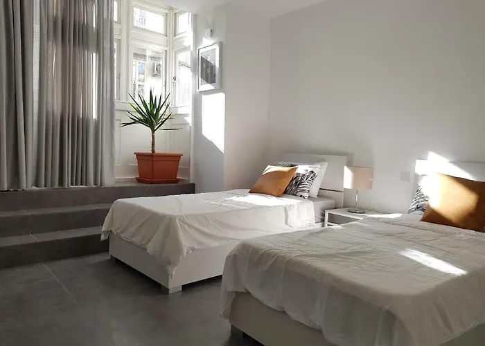 Vakantiehuis Duplex Maisonette With Heated P-pool And Jacuzzi San Ġiljan