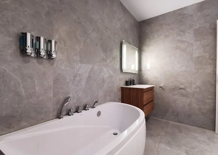 Duplex Maisonette With Heated P-pool And Jacuzzi Vakantiehuis San Ġiljan