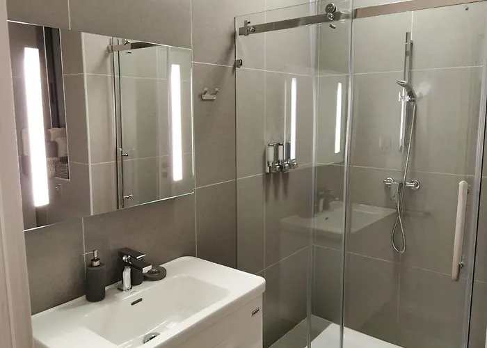 Duplex Maisonette With Heated P-pool And Jacuzzi Hébergement de vacances